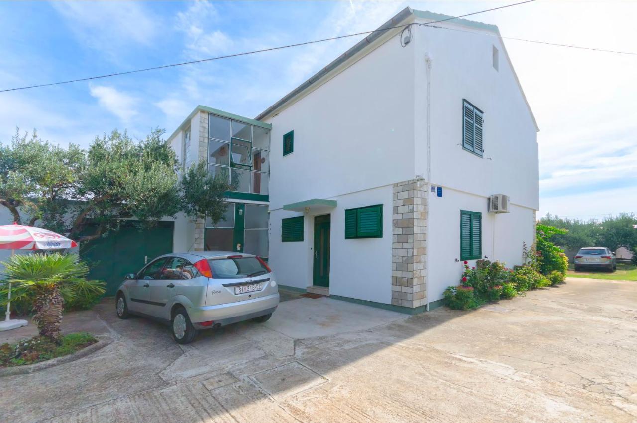 Apartments Secret Garden Водице Экстерьер фото